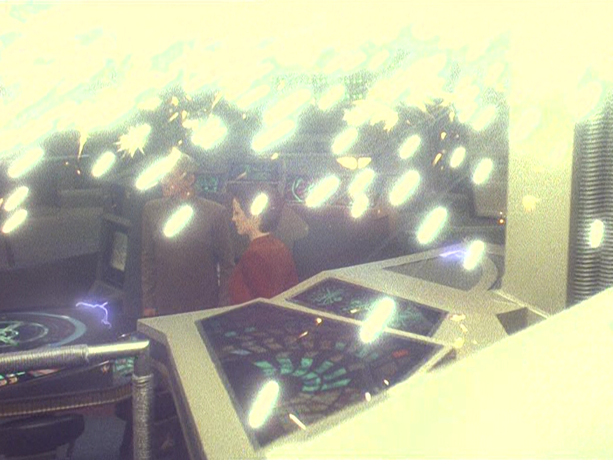 extant_StarTrek_DS9_5x26-CallToArms_03331.jpg