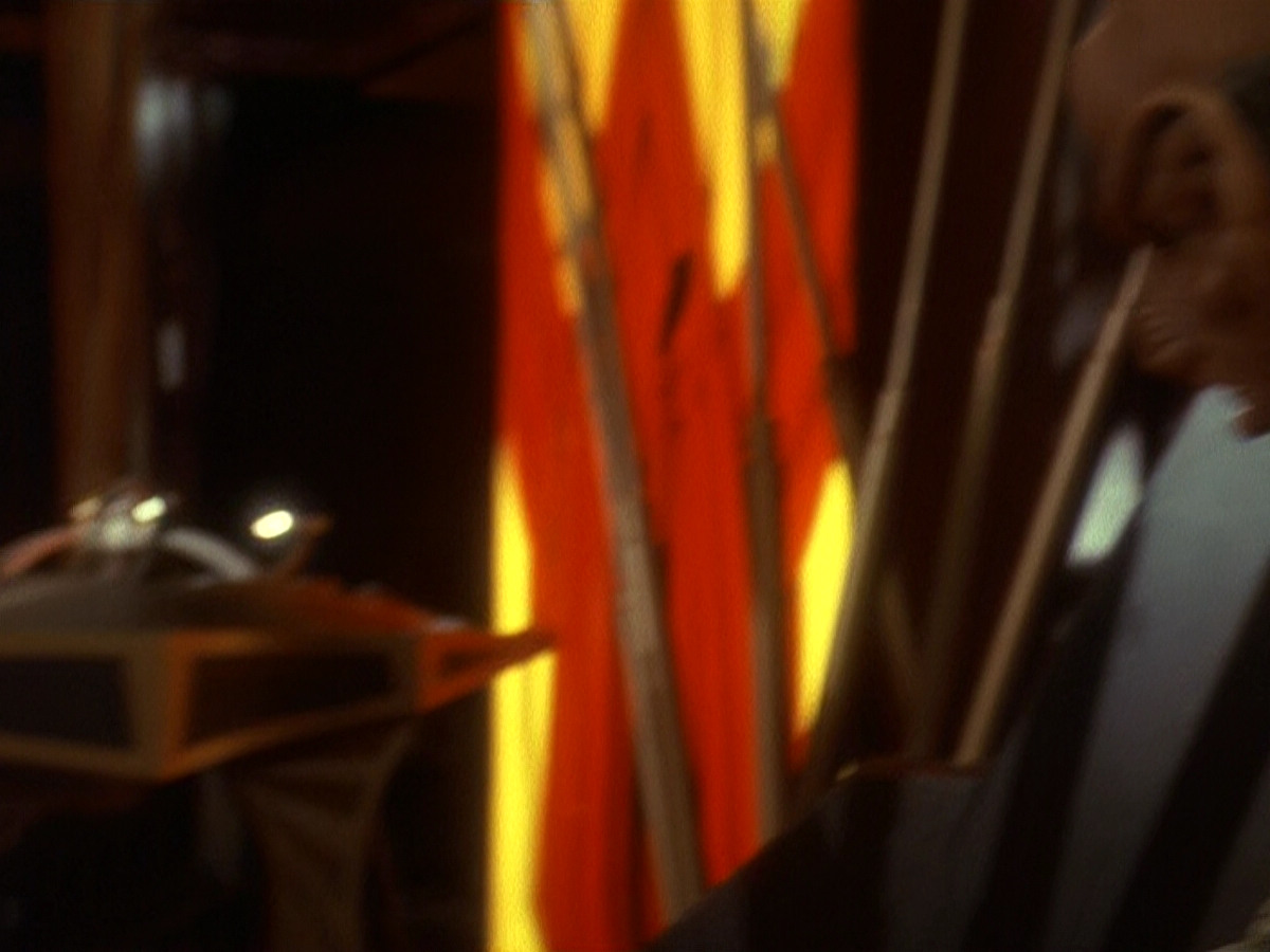 extant_StarTrek_DS9_5x26-CallToArms_03414.jpg