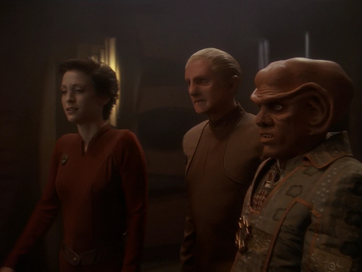 extant_StarTrek_DS9_5x26-CallToArms_03565.jpg