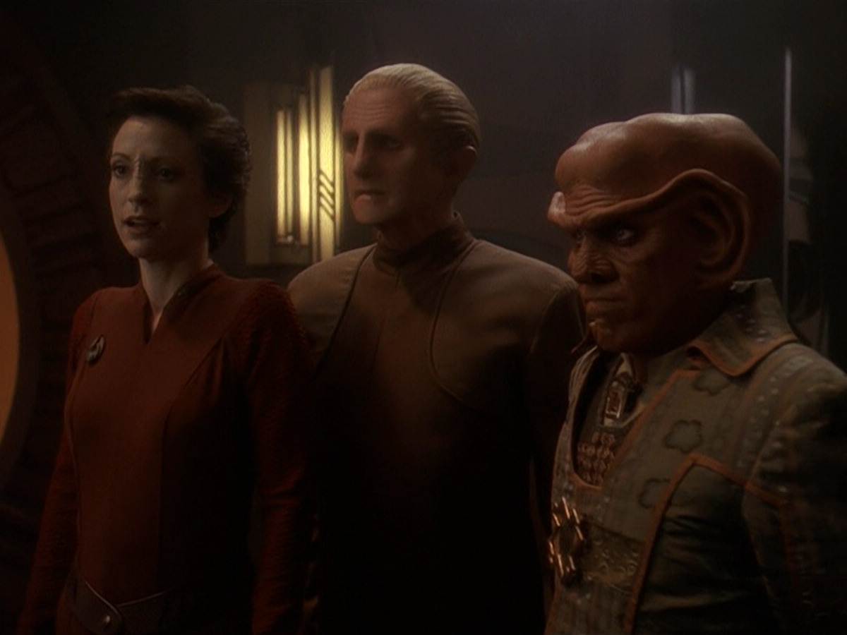 extant_StarTrek_DS9_5x26-CallToArms_03573.jpg