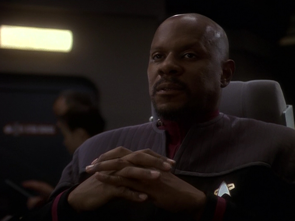 extant_StarTrek_DS9_5x26-CallToArms_03740.jpg