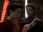extant_StarTrek_DS9_5x26-CallToArms_00639.jpg