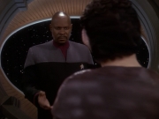 extant_StarTrek_DS9_5x26-CallToArms_01595.jpg