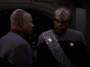 extant_StarTrek_DS9_5x26-CallToArms_01627.jpg