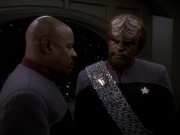 extant_StarTrek_DS9_5x26-CallToArms_01630.jpg
