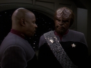 extant_StarTrek_DS9_5x26-CallToArms_01631.jpg