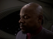 extant_StarTrek_DS9_5x26-CallToArms_01644.jpg