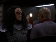 extant_StarTrek_DS9_5x26-CallToArms_01654.jpg