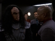 extant_StarTrek_DS9_5x26-CallToArms_01660.jpg