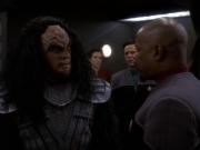 extant_StarTrek_DS9_5x26-CallToArms_01662.jpg