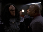 extant_StarTrek_DS9_5x26-CallToArms_01663.jpg