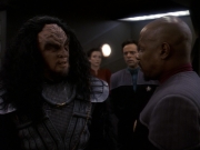 extant_StarTrek_DS9_5x26-CallToArms_01670.jpg