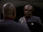 extant_StarTrek_DS9_5x26-CallToArms_01695.jpg