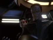 extant_StarTrek_DS9_5x26-CallToArms_02747.jpg