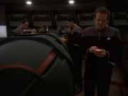 extant_StarTrek_DS9_5x26-CallToArms_02799.jpg