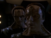 extant_StarTrek_DS9_5x26-CallToArms_02991.jpg