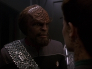 extant_StarTrek_DS9_5x26-CallToArms_03086.jpg