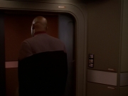 extant_StarTrek_DS9_5x26-CallToArms_03264.jpg