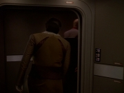 extant_StarTrek_DS9_5x26-CallToArms_03266.jpg