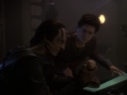 extant_StarTrek_DS9_5x26-CallToArms_03712.jpg