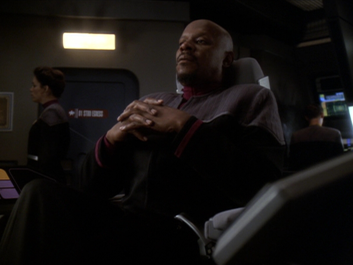 extant_StarTrek_DS9_6x01-ATimeToStand_00177.jpg
