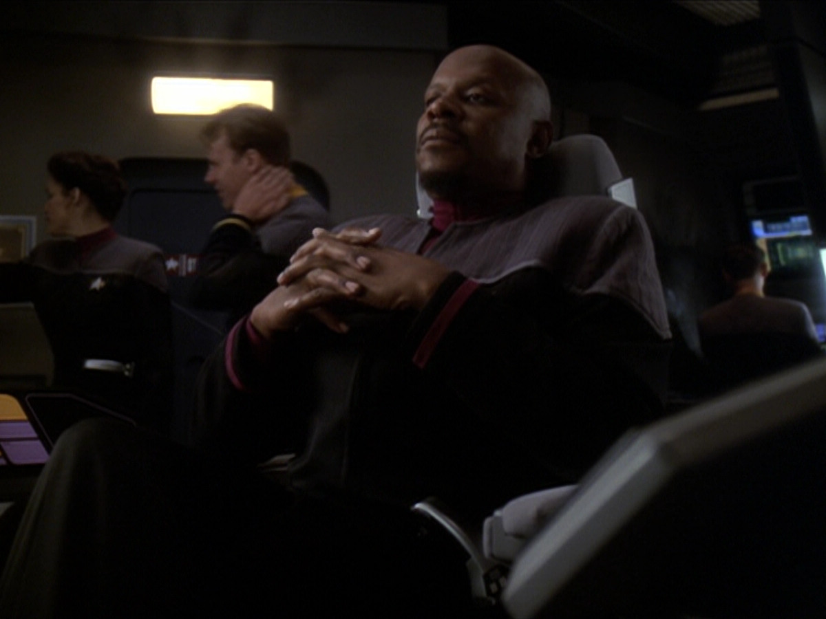 extant_StarTrek_DS9_6x01-ATimeToStand_00187.jpg