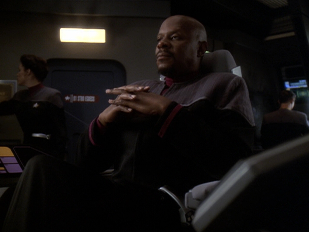 extant_StarTrek_DS9_6x01-ATimeToStand_00198.jpg