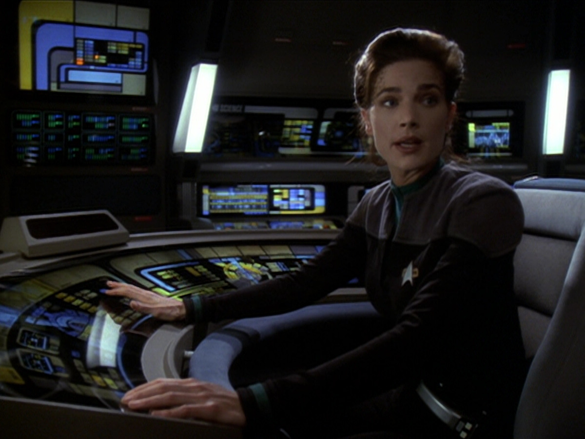 extant_StarTrek_DS9_6x01-ATimeToStand_00224.jpg