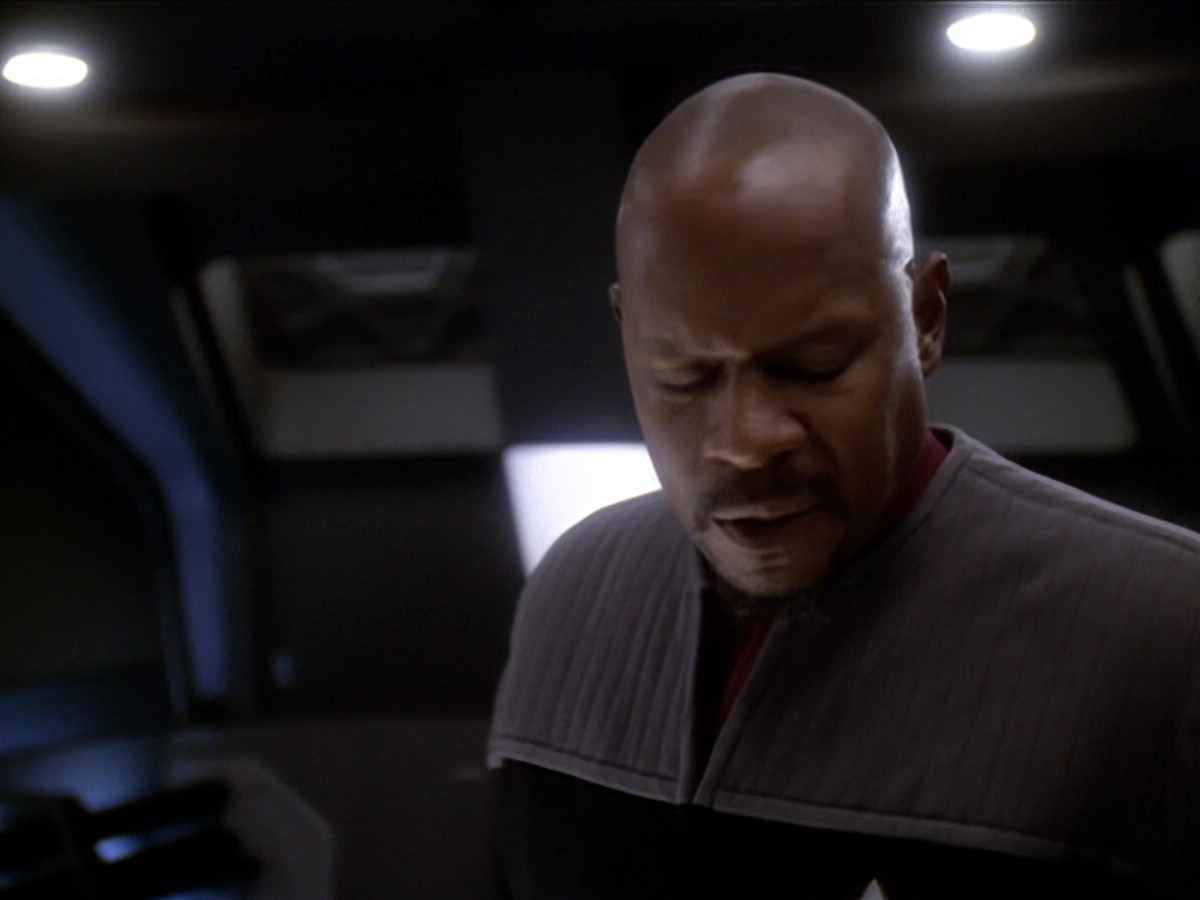 extant_StarTrek_DS9_6x01-ATimeToStand_00571.jpg