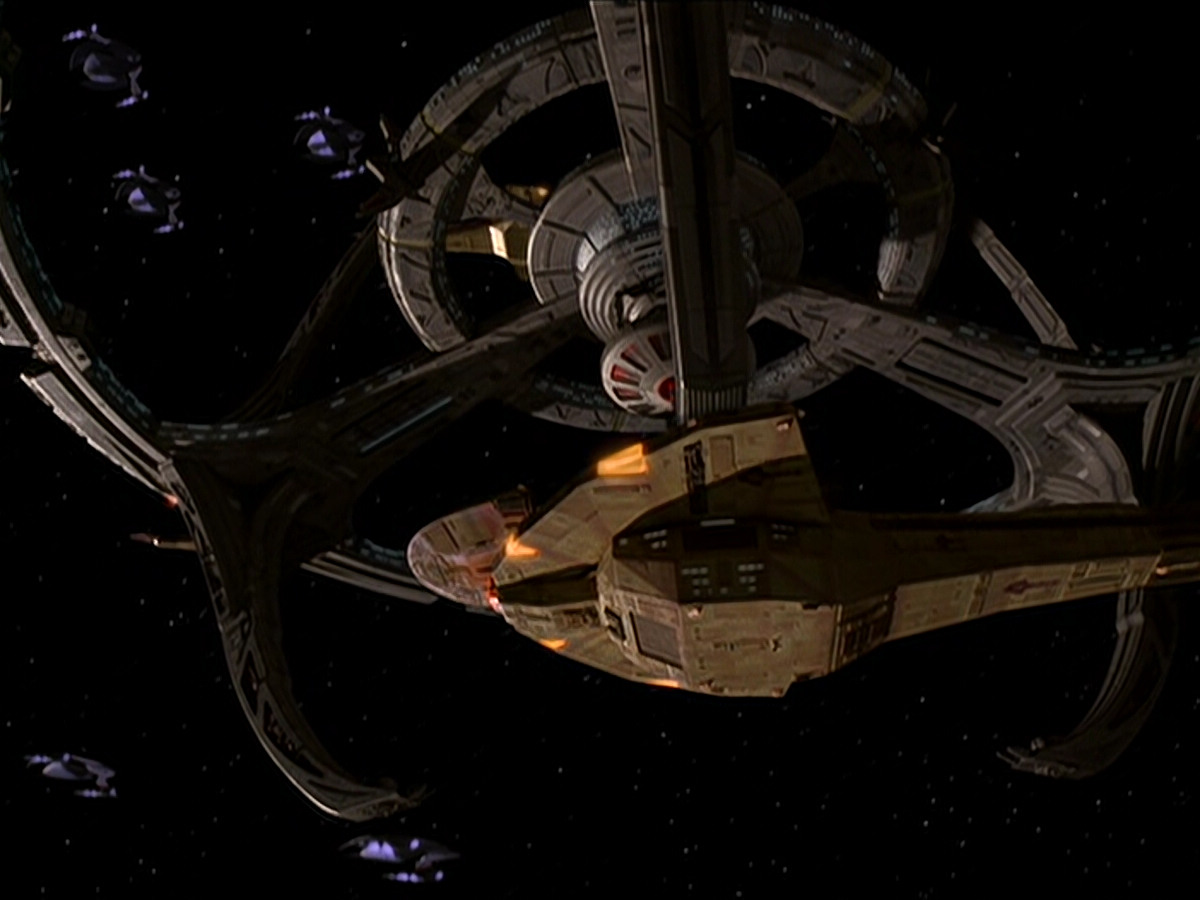 extant_StarTrek_DS9_6x01-ATimeToStand_00789.jpg