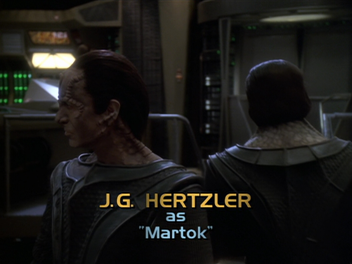 extant_StarTrek_DS9_6x01-ATimeToStand_00828.jpg