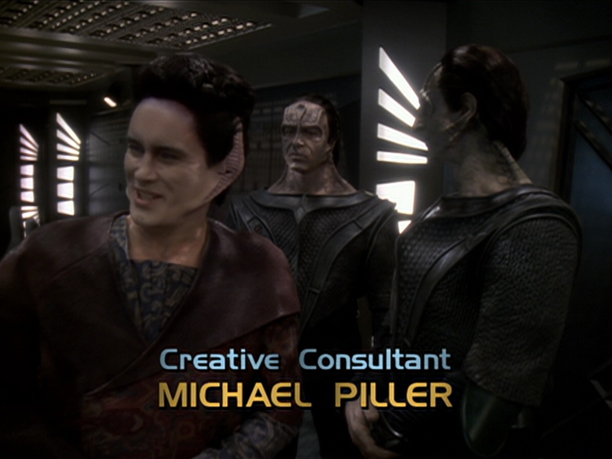 extant_StarTrek_DS9_6x01-ATimeToStand_00864.jpg