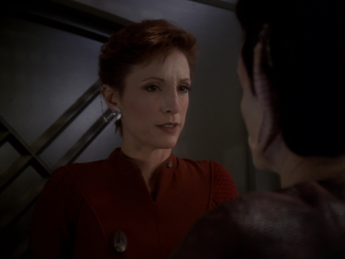 extant_StarTrek_DS9_6x01-ATimeToStand_01039.jpg