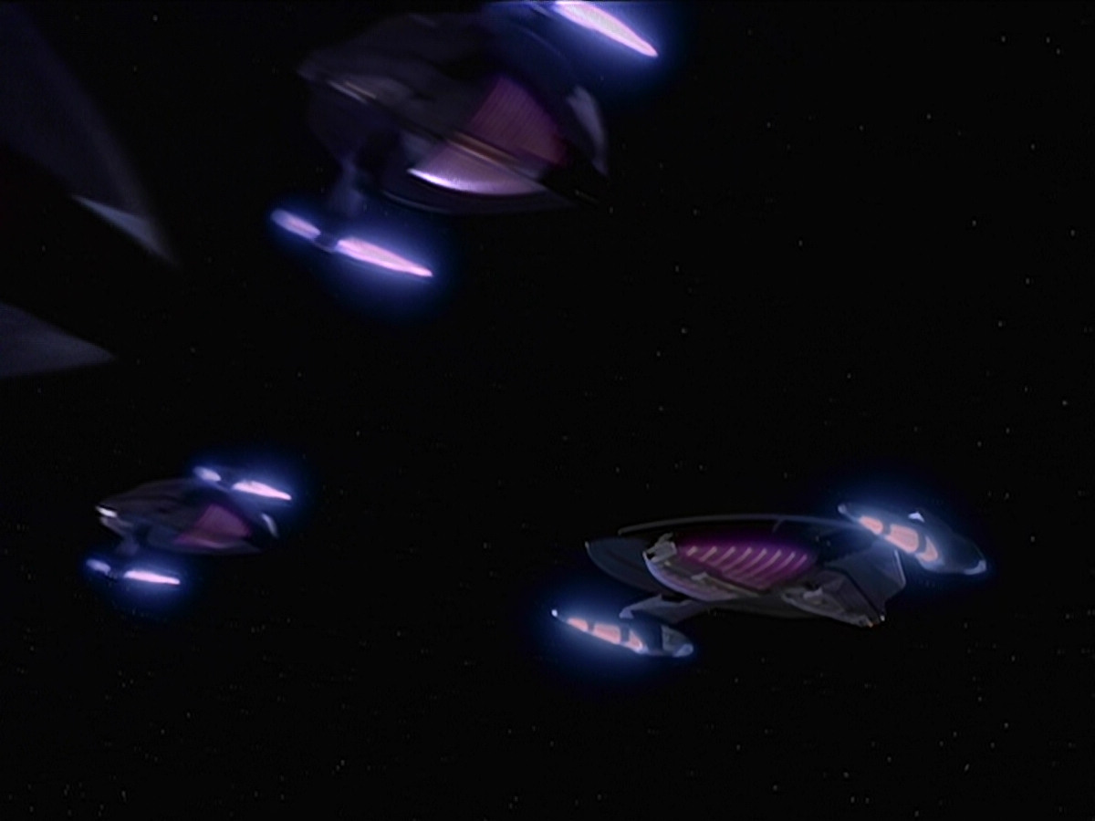 extant_StarTrek_DS9_6x01-ATimeToStand_02964.jpg