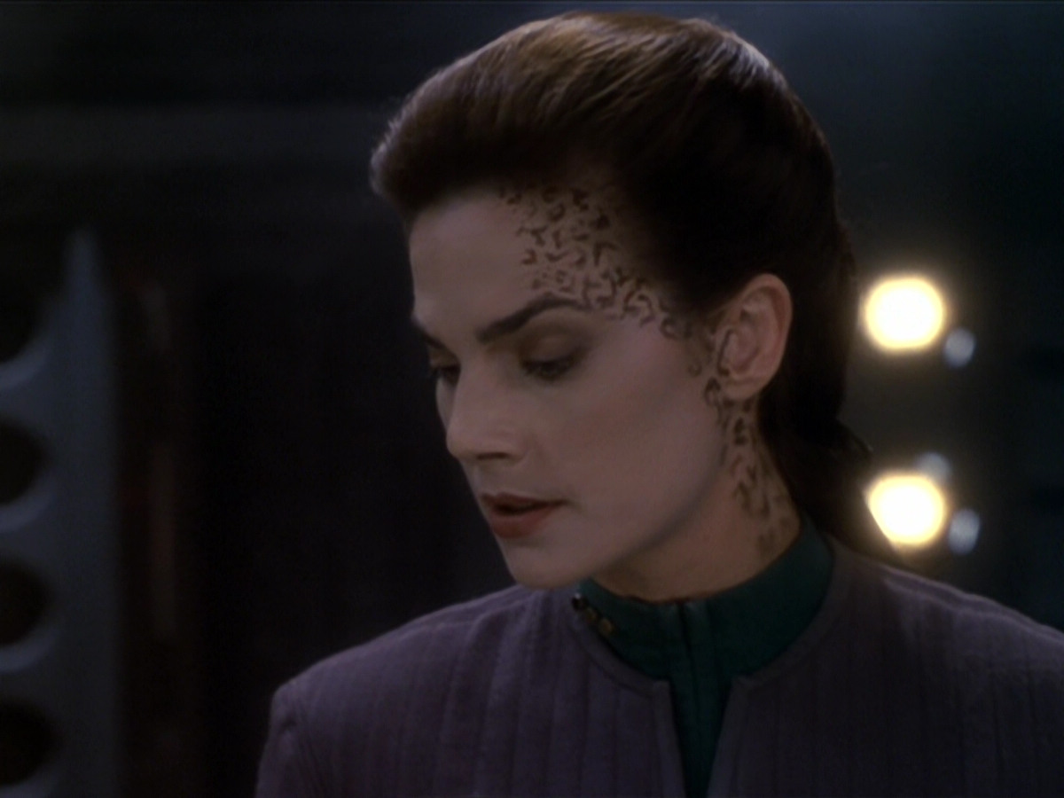 extant_StarTrek_DS9_6x01-ATimeToStand_02999.jpg