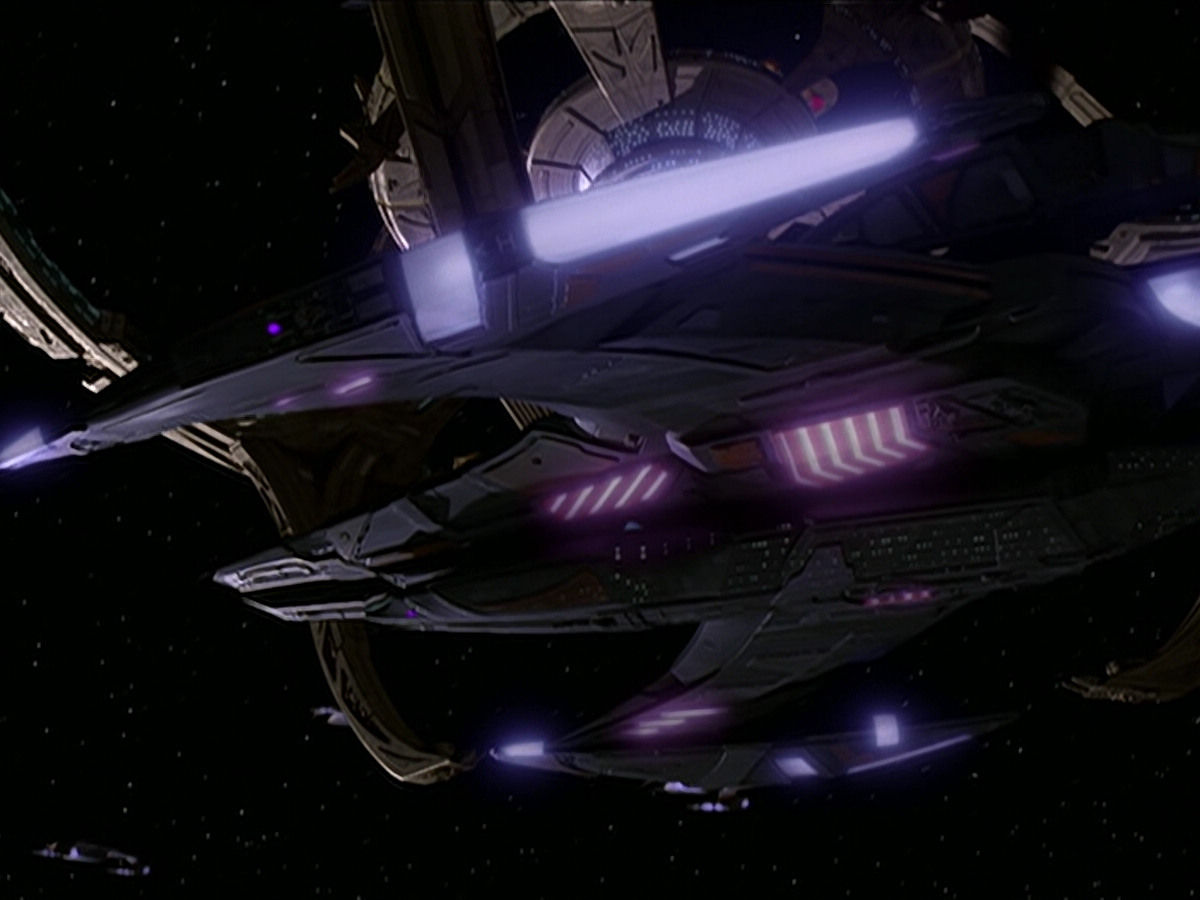 extant_StarTrek_DS9_6x01-ATimeToStand_03231.jpg