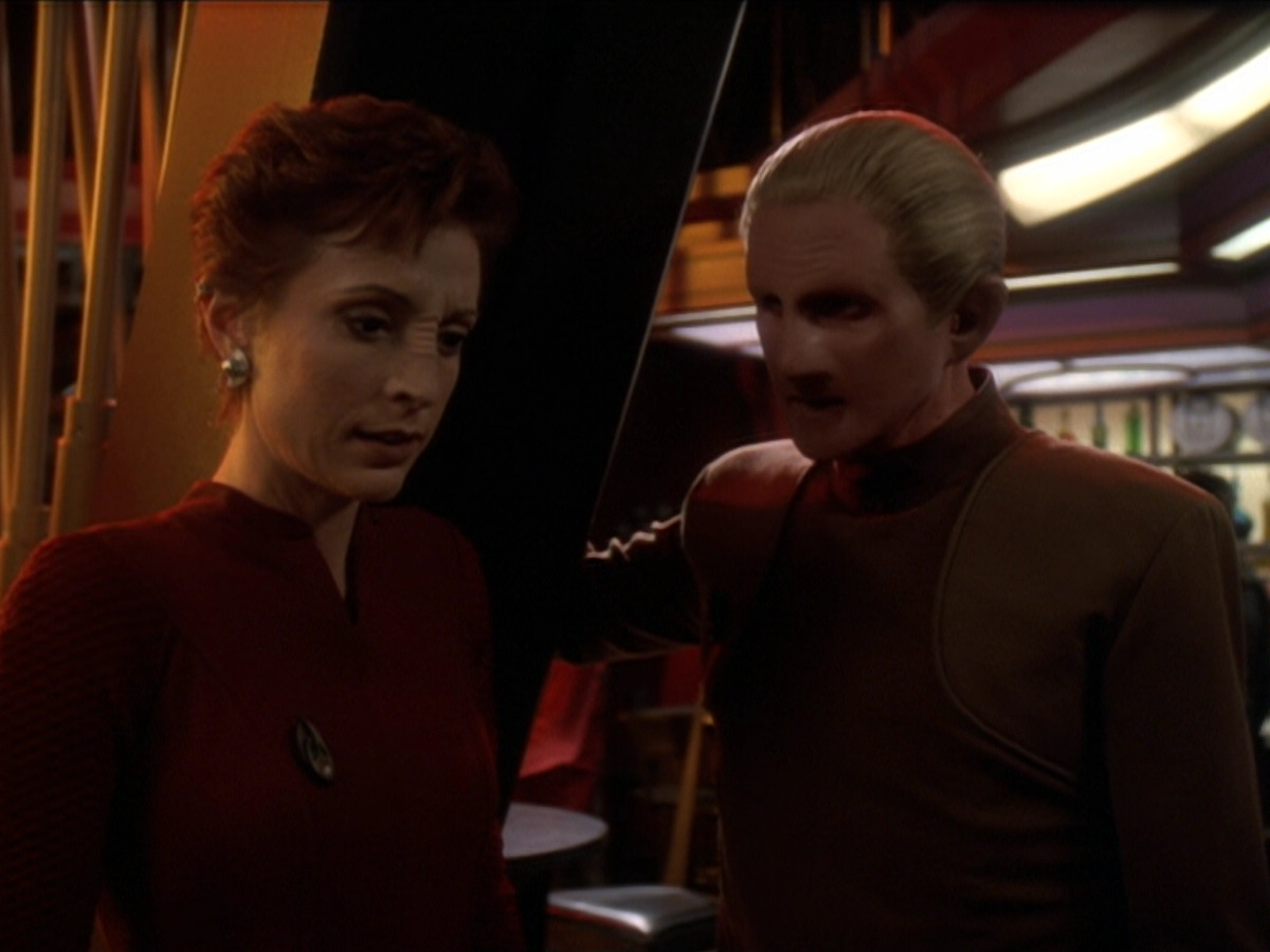 extant_StarTrek_DS9_6x01-ATimeToStand_03243.jpg