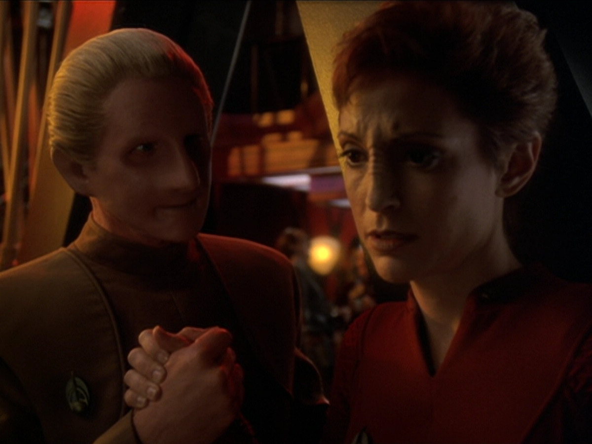 extant_StarTrek_DS9_6x01-ATimeToStand_03300.jpg