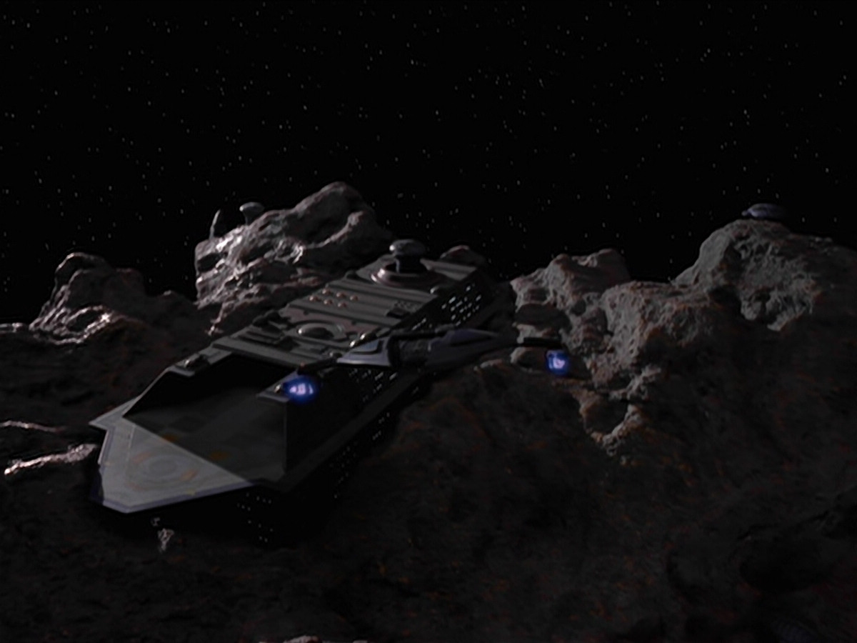 extant_StarTrek_DS9_6x01-ATimeToStand_03353.jpg