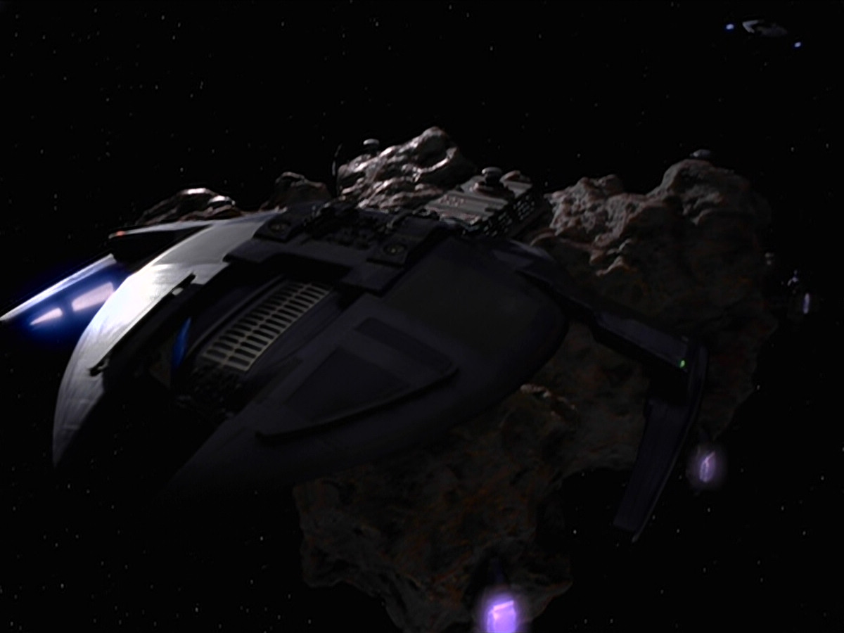 extant_StarTrek_DS9_6x01-ATimeToStand_03411.jpg