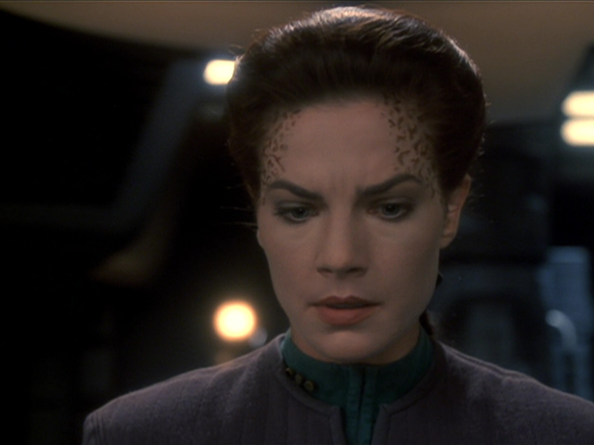 extant_StarTrek_DS9_6x01-ATimeToStand_03492.jpg