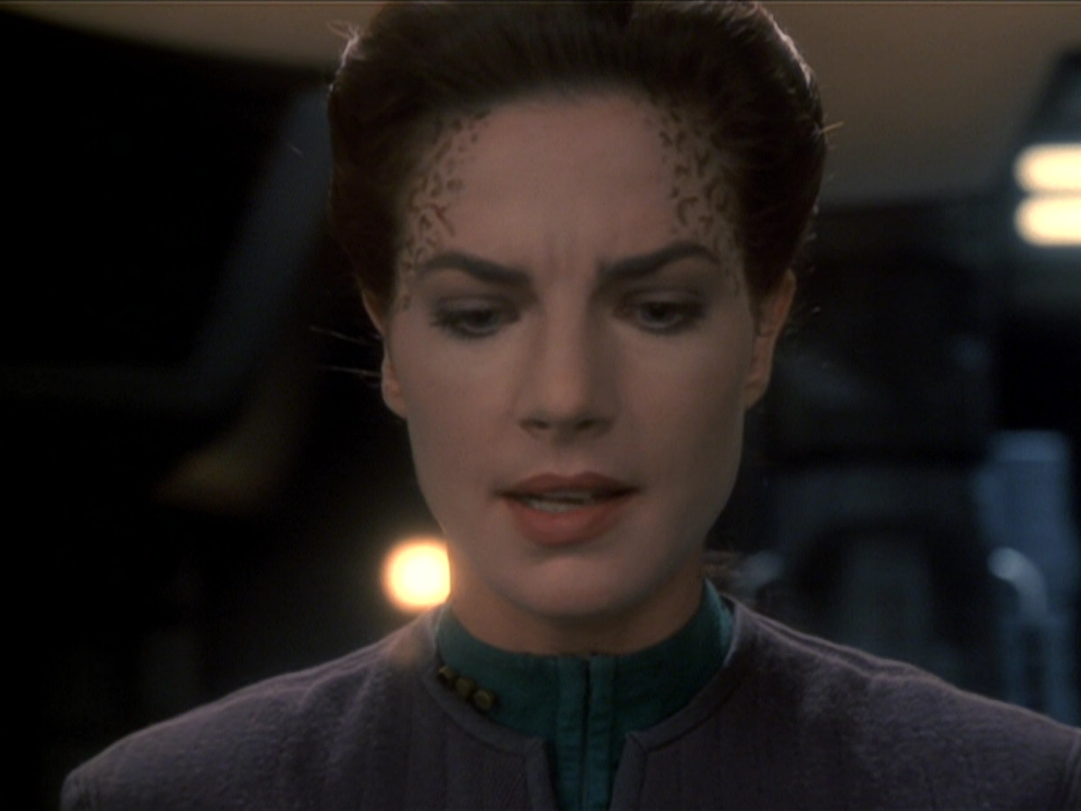extant_StarTrek_DS9_6x01-ATimeToStand_03499.jpg