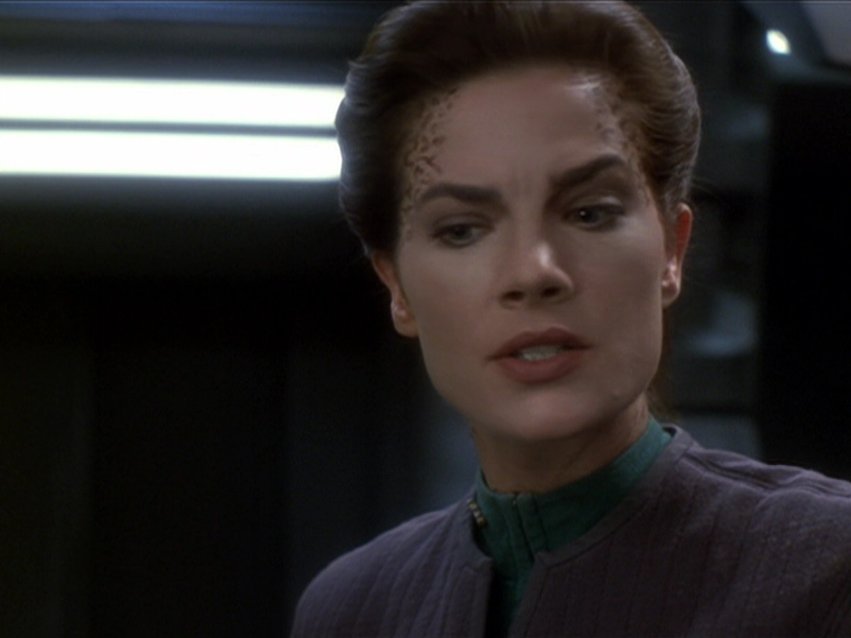 extant_StarTrek_DS9_6x01-ATimeToStand_03566.jpg
