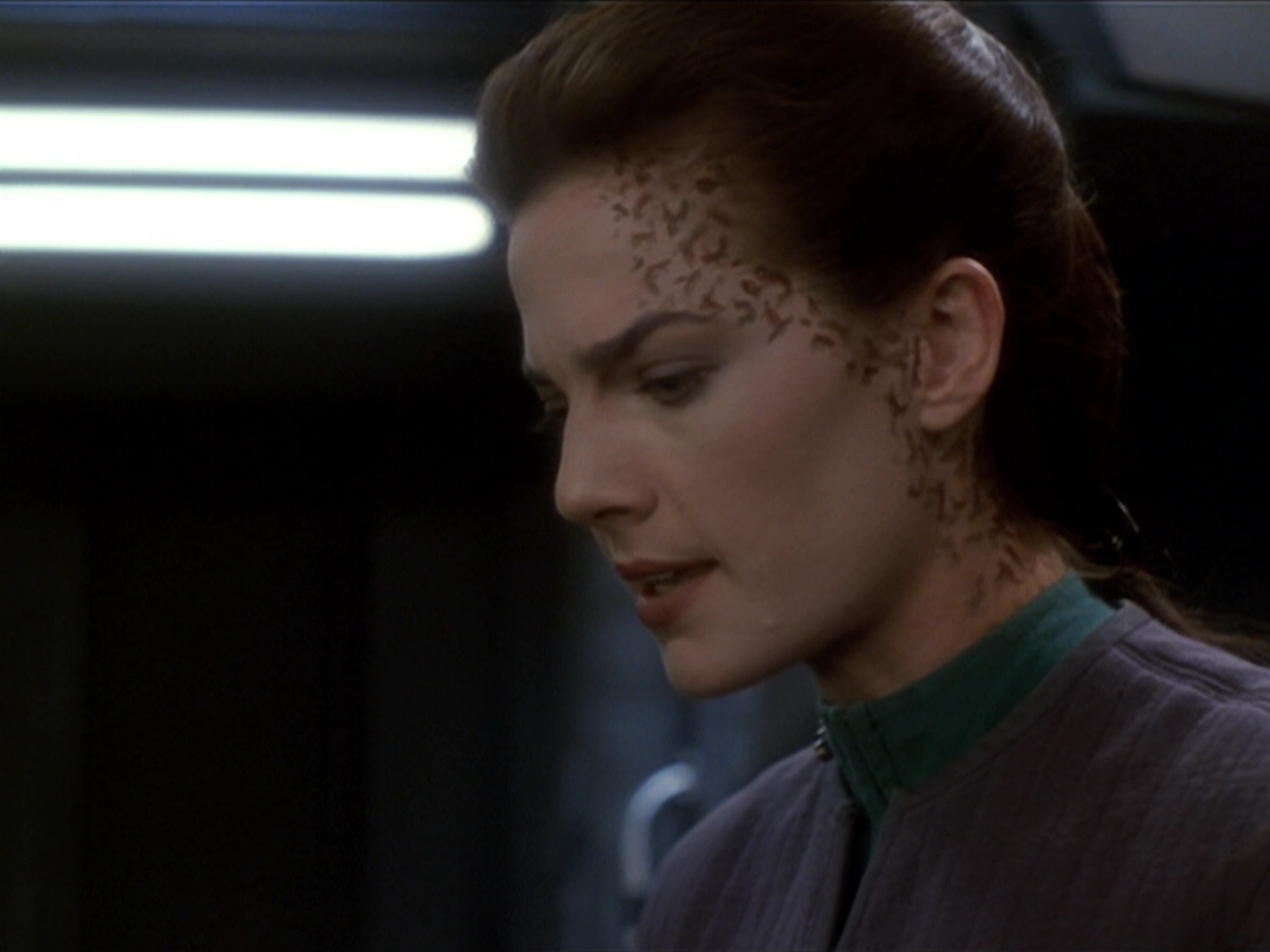 extant_StarTrek_DS9_6x01-ATimeToStand_03608.jpg