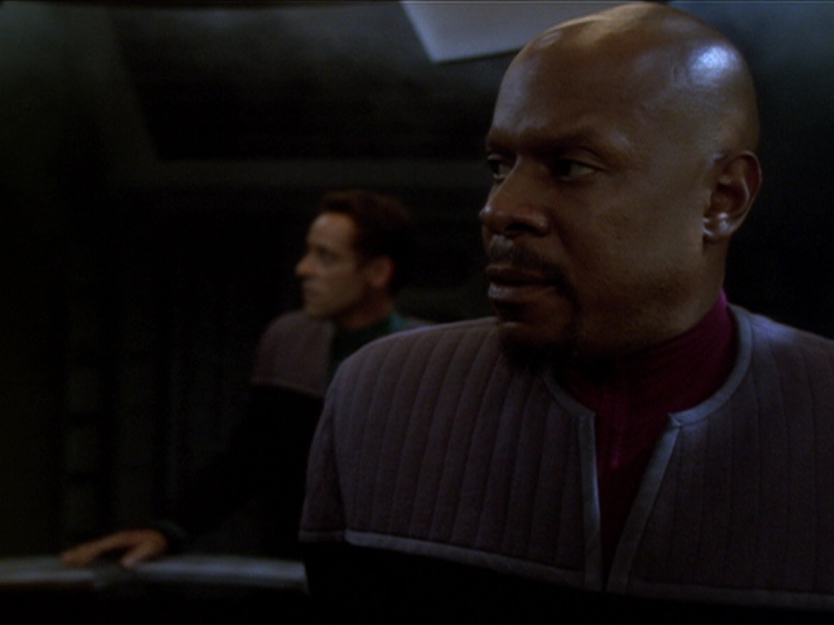 extant_StarTrek_DS9_6x01-ATimeToStand_03674.jpg