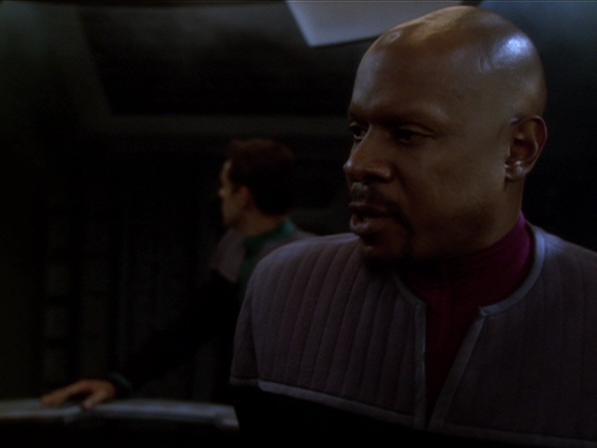 extant_StarTrek_DS9_6x01-ATimeToStand_03675.jpg