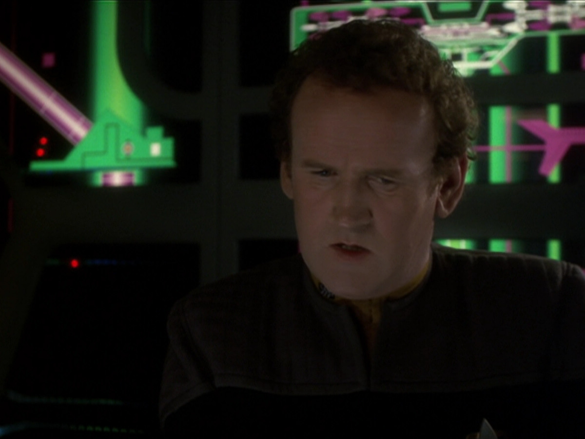 extant_StarTrek_DS9_6x01-ATimeToStand_03682.jpg