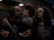 Filename=extant_StarTrek_DS9_6x01-ATimeToStand_00438.jpg
Filesize=153KiB
Dimensions=1200x900
Date added=Jan 07, 2020 extant_StarTrek_DS9_6x01-ATimeToStand_00438.jpg