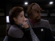 Filename=extant_StarTrek_DS9_6x01-ATimeToStand_00515.jpg
Filesize=156KiB
Dimensions=1200x900
Date added=Jan 07, 2020 extant_StarTrek_DS9_6x01-ATimeToStand_00515.jpg