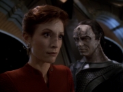extant_StarTrek_DS9_6x01-ATimeToStand_00944.jpg